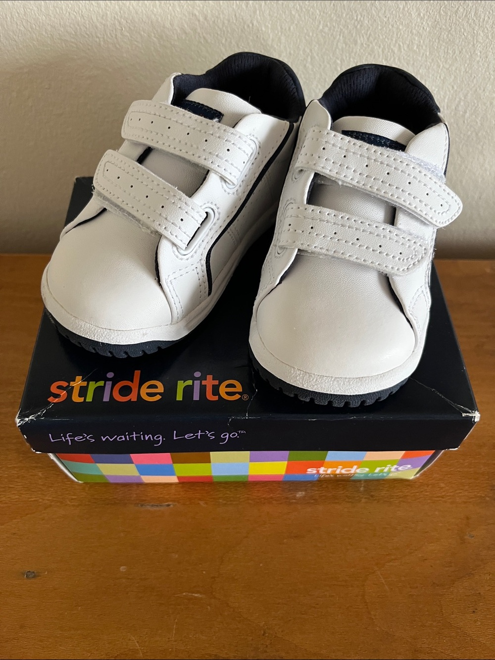 Stride Rite White Leather Shoe Shorty Hook & Loop Size 5-1/2W Original Box